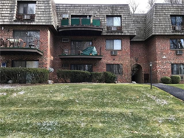 1st image of 6 Briarcliff Dr S APT 64