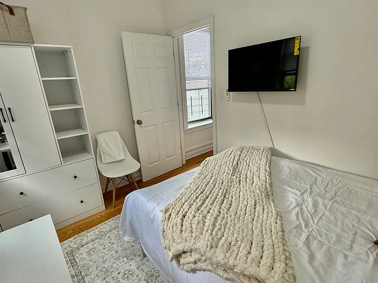 2403 Cambreleng Ave — Photo 41