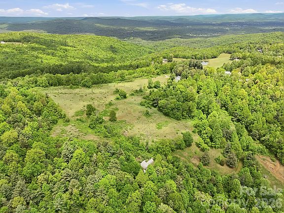 3rd image of 4105 Pinnacle Mountain Rd