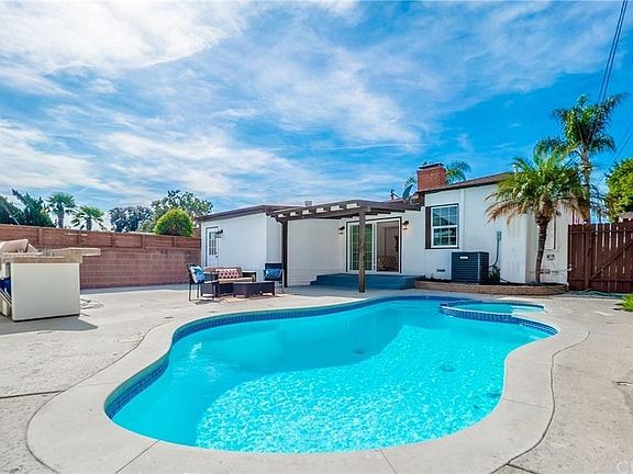 2nd image of 3600 Gardenia Ave