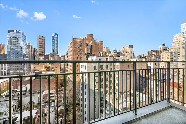 Rented by William Raveis Real Estate | media 15
