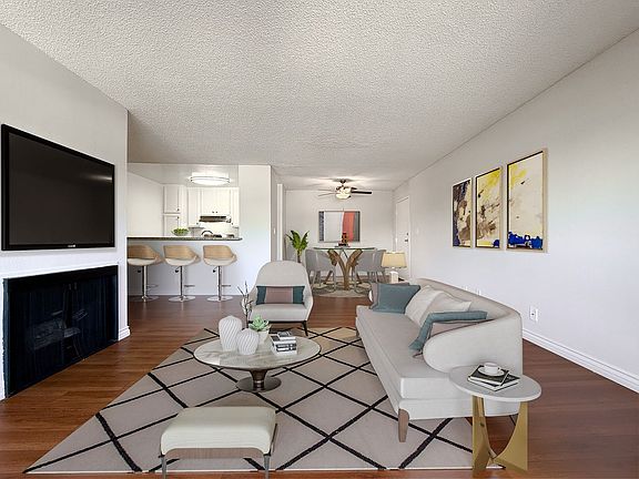 4th image of 13733 Burbank Blvd APT 208