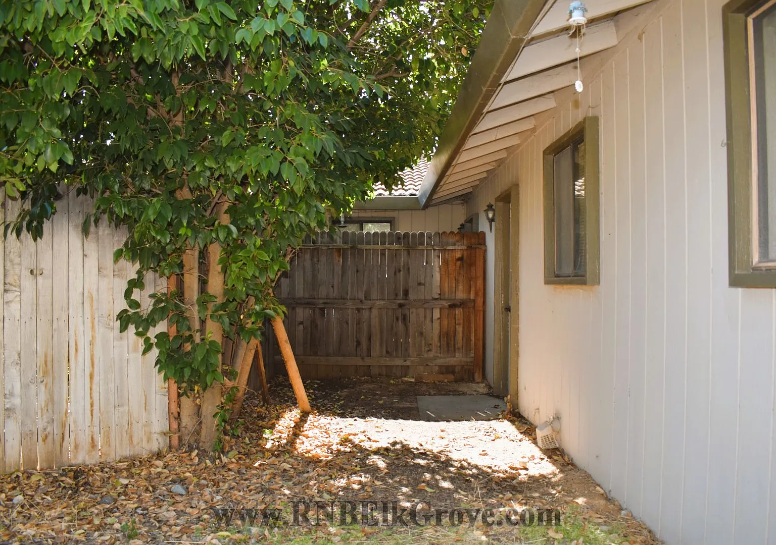 2 Bed/2 Bath - 8700 Cullen Court — Photo 4
