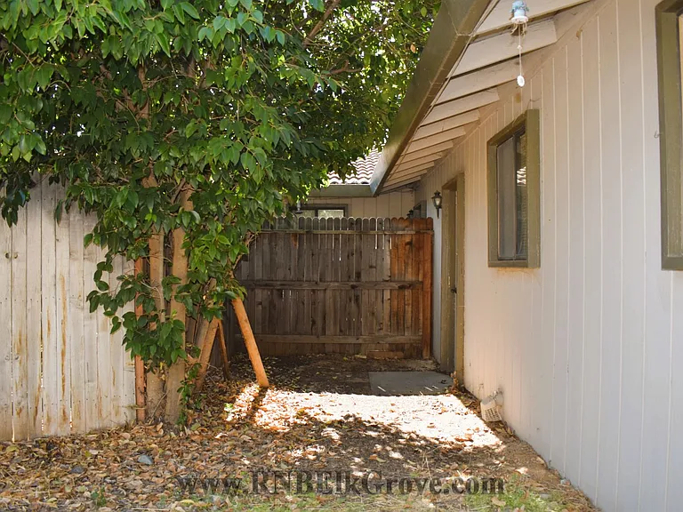 8700 Cullen Ct — Photo 9