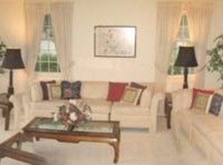 12950 Dunwoody Dr, Elm Grove, WI 53122