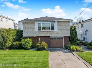 36 Memphis Ave, Staten Island, NY 10312