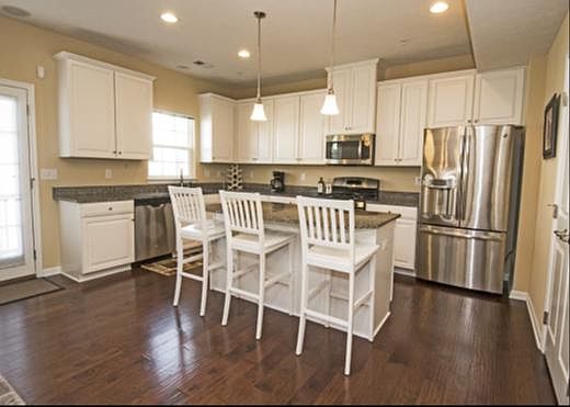 2nd image of 1505 Pointe View Dr