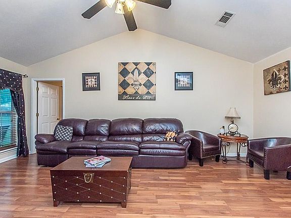 3rd image of 503 Westwind Dr
