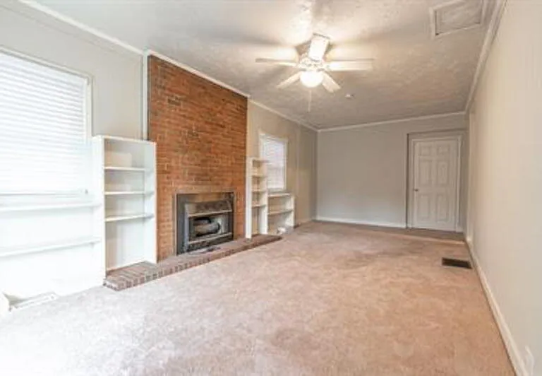 205 N Glover St — Photo 44