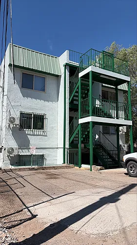 Renovated, Open Studios Near Unm / Cnm - Available Now! Photo 1