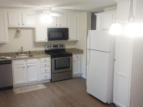 5th image of 1371 Firethorne Dr
