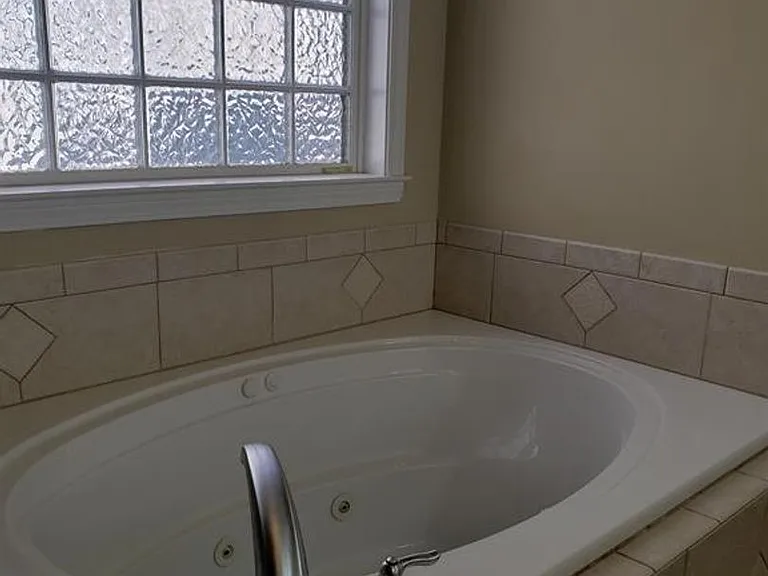 426 Stillwood Dr — Photo 14