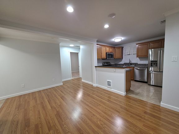 Kitchen and Dinning Area