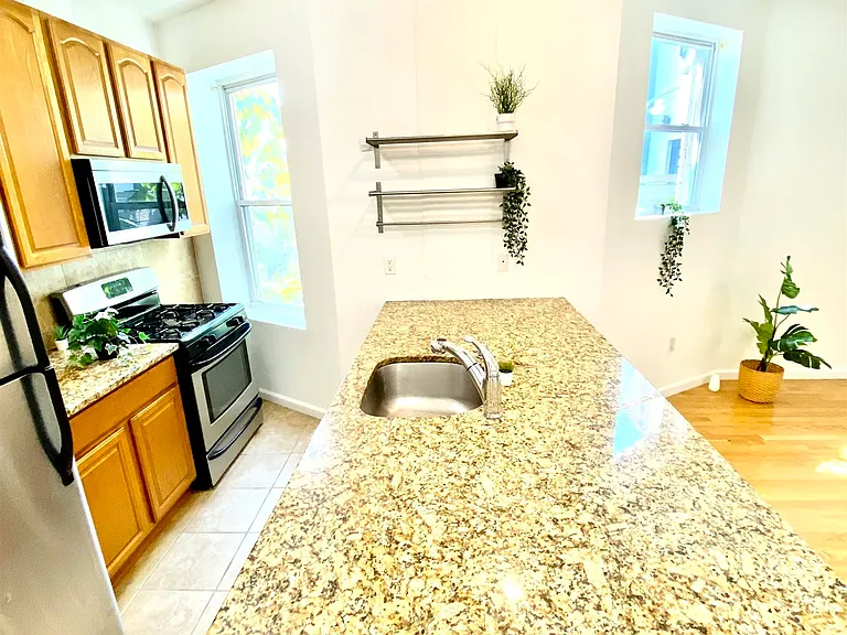 454 Central Ave #2-R — Photo 30