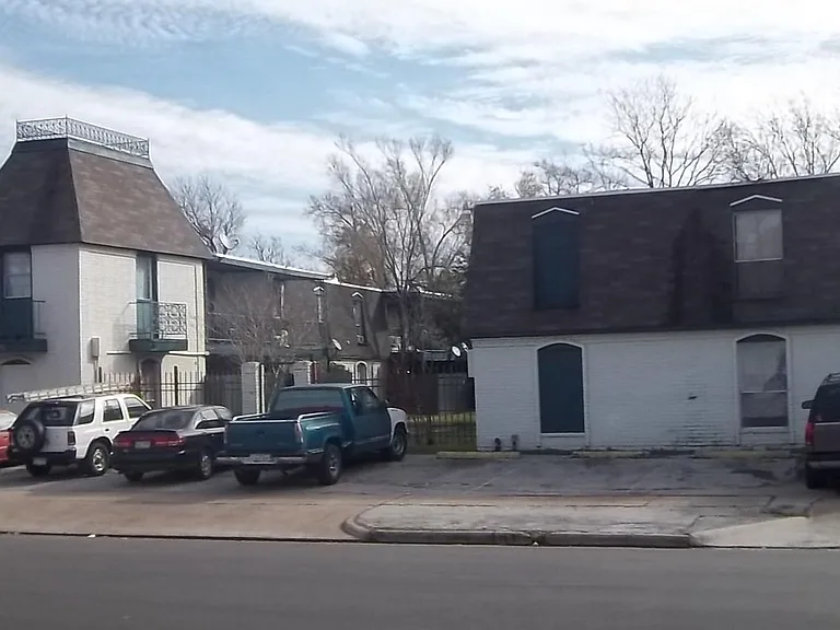 6215 Tierwester St #9 — Photo 3
