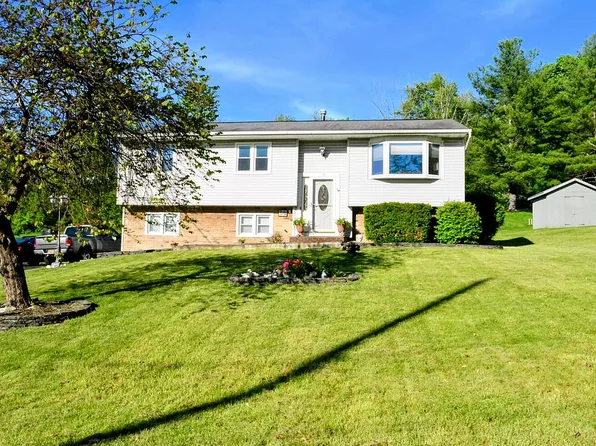 38 Top O Hill Rd, Wappingers Falls, NY 12590