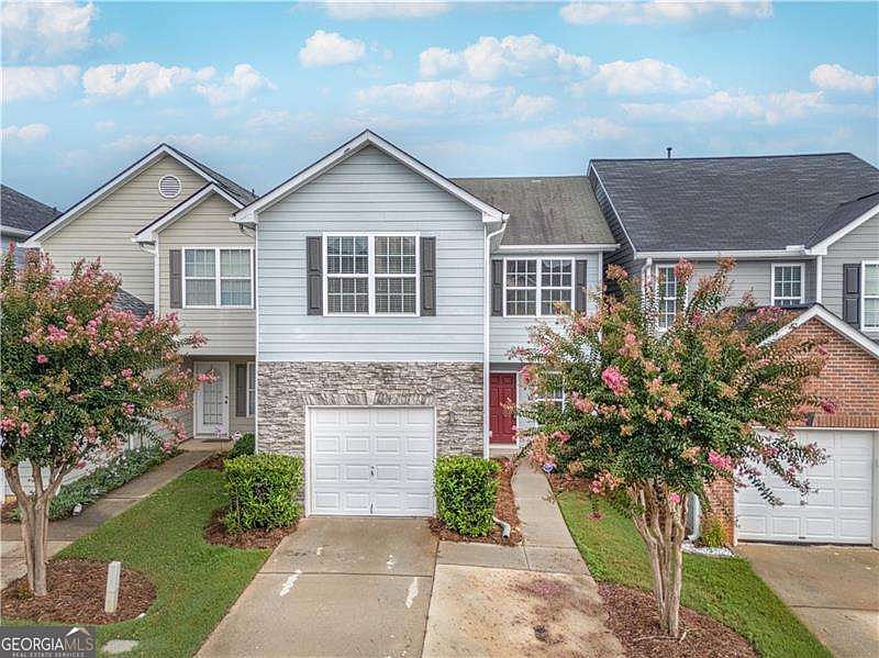 1st image of 4610 Blue Iris Way