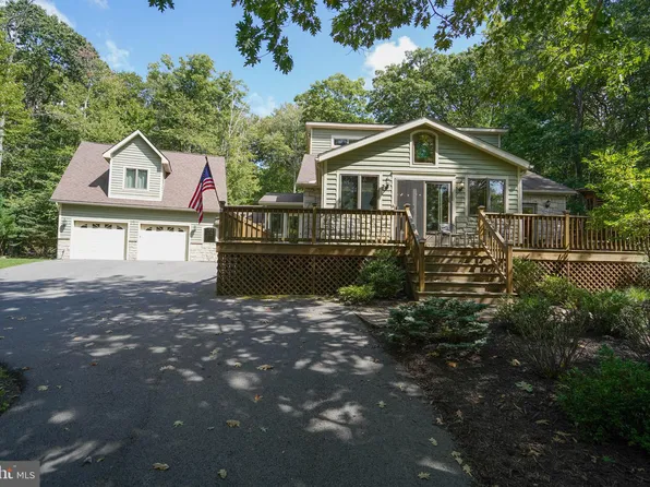 589 Mountainview Dr, Oakland, MD 21550