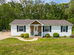 1901 Erin Dr, Festus, MO 63028
