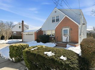 26 Terrace Avenue, Floral Park, NY 11001