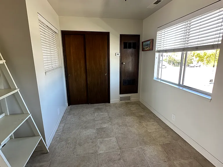 1506 Broadway #C — Photo 4