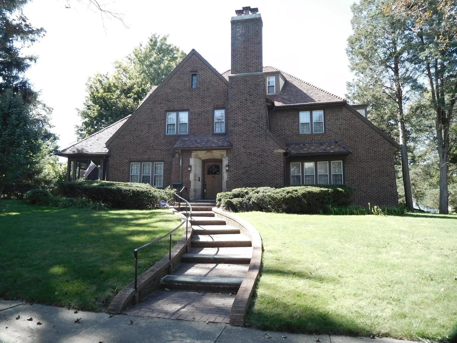 2029 Potomac Dr photo 1