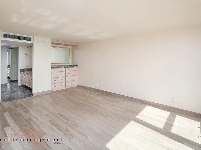 1650 Ala Moana Blvd #3701 — Photo 9