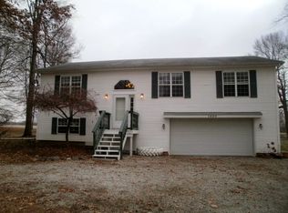 1820 W Maple Ln, Claypool, IN 46510