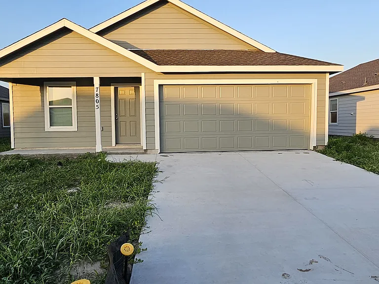 7805 Thor Dr — Photo 1