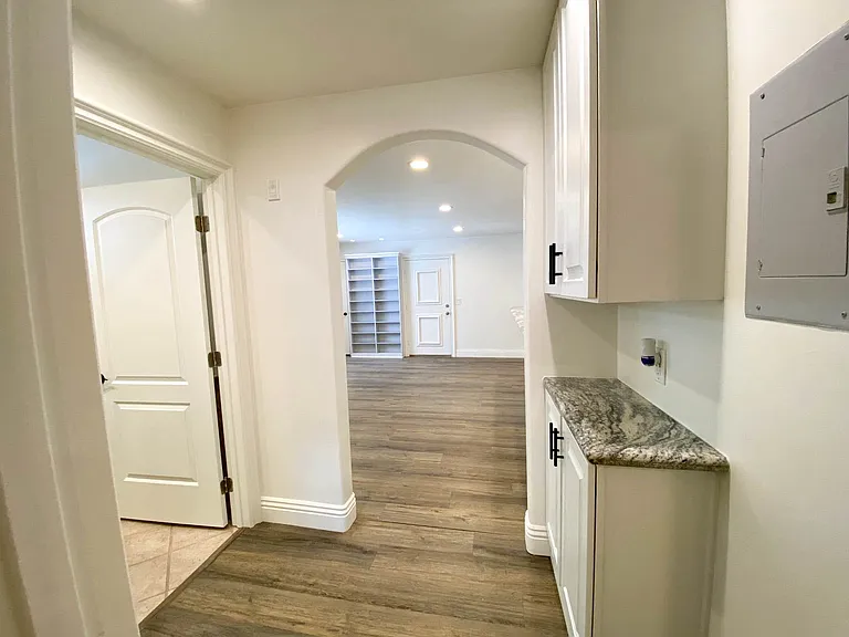 5513 Fulcher Ave #11 — Photo 11