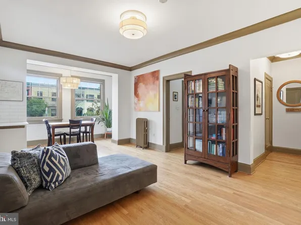 105 6th St SE APT 108, Washington, DC 20003