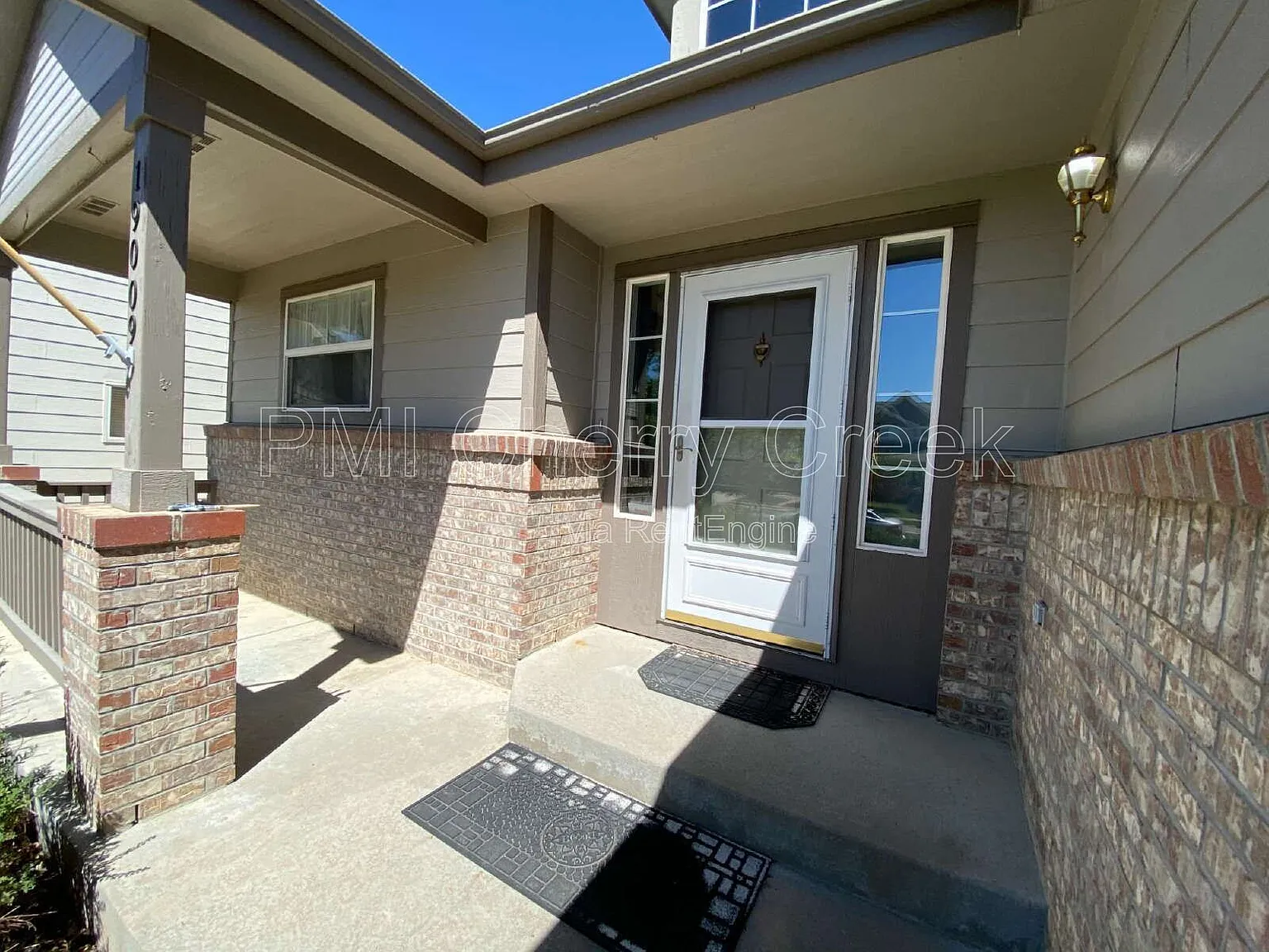 3 bed, 2.0 bath, 1464 sqft, $2,695 — Photo 2