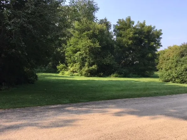 7952 Weldon Woods Close, Rockford, IL 61102