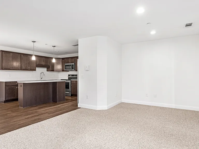 80 Saw Mill Dr — Photo 6