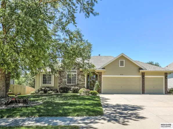 8710 S 97th Ave, La Vista, NE 68128