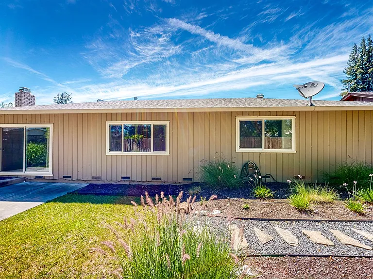 2146 Rivera Dr — Photo 57