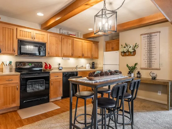 305 Azimuth Dr #14, Mammoth Lakes, CA 93546