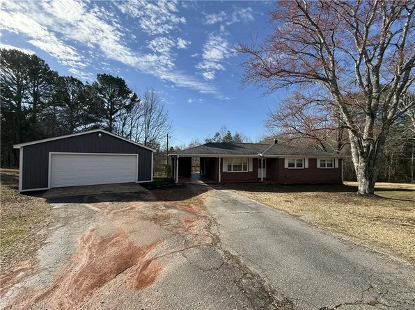 418 Stewart Rd, Walhalla, SC 29691