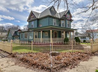 702 W 3rd St, Delavan, IL 61734