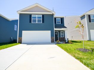 105 Lauren Ln, Hendersonville, NC 28792