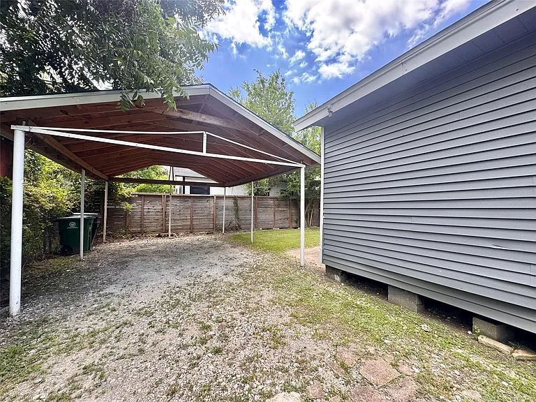 4106 Robertson St — Photo 16
