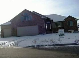 1029 W 2600th Cir S, Syracuse, UT 84075
