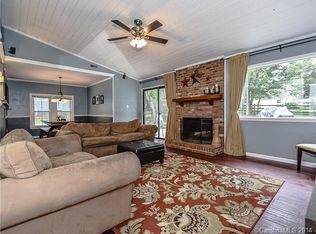 2600 Lytham Dr, Charlotte, NC 28210
