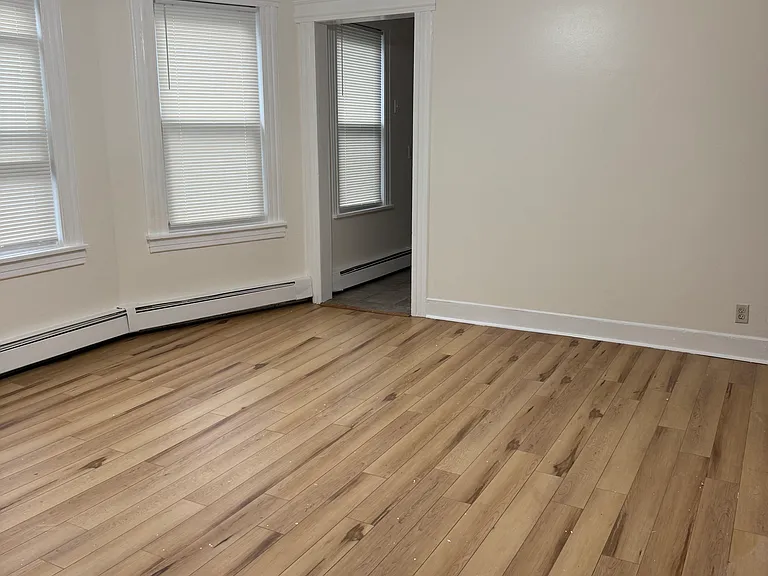 15 E Clay Ave #2 — Photo 2