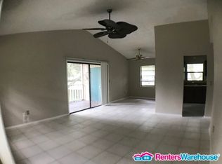 11516 Grove Ln, Seffner, FL 33584