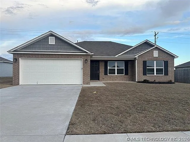 10813 N 101st Ct E — Photo 1