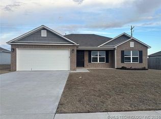 10813 N 101st Ct E, Owasso, OK 74055