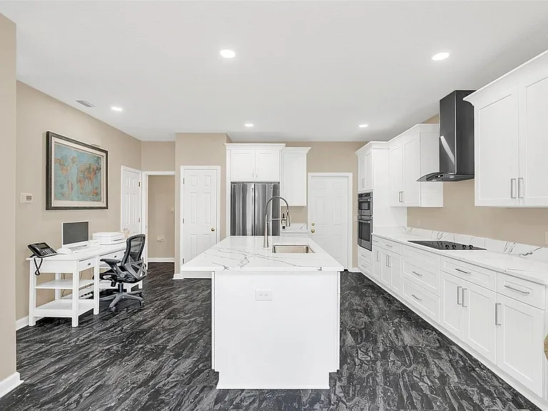 7221 Bay Club Way — Photo 7