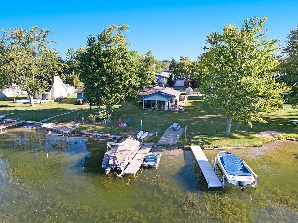 1st image of 2456 Lorraine Dr