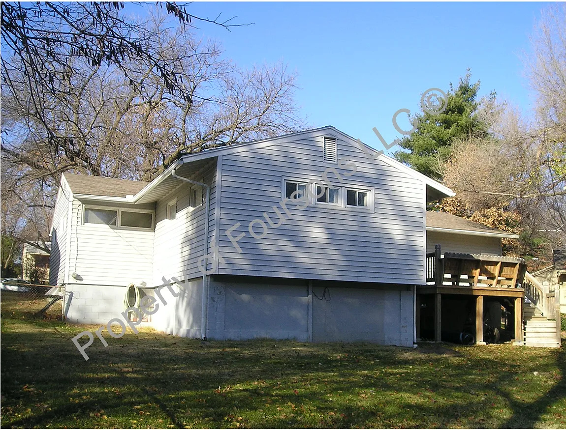 Building Photo - 7907 Maple St